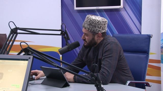 Алим и психолог в передаче : "Семья от А до Я" смотреть онлайн