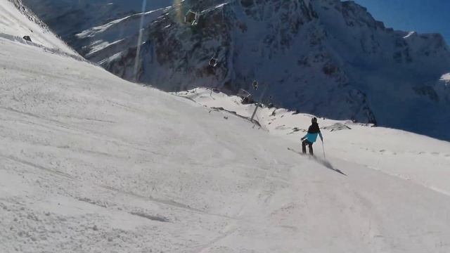 POV 4K Знакомство с трассами Мир-Кругозор-Азау спуск с 3400м смотреть онлайн