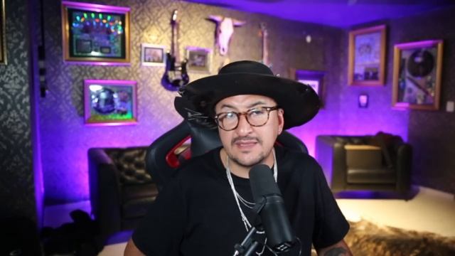 ¡El 8 de marzo NO EXISTE! смотреть онлайн