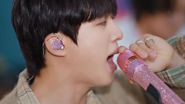 진 Jin ‘I'll Be There’ Live Clip