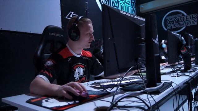 Репортаж с буткемпа Virtus.pro WoT смотреть онлайн