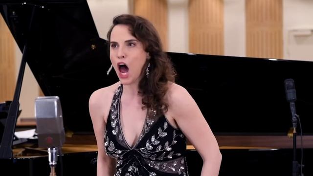 "Now the leaves are falling fast" (Benjamin Britten) from On This Island Op. 11, No. 2 смотреть онлайн