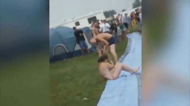 Пьяные девки!бабы жгут!приколы,ржач ,угар,смех до слёз смотреть онлайн