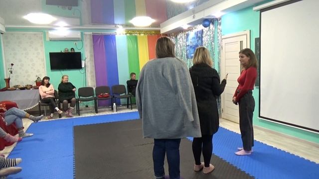 Расстановки упражнения в группе "Клиент , работа и я как специалист " смотреть онлайн