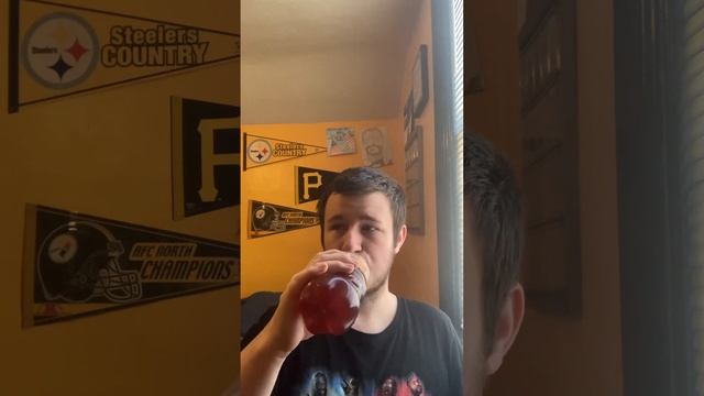 Pop Review Of Mountain Dew Fruit Quake смотреть онлайн