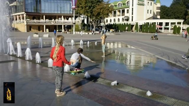 Ессентуки. Фонтан на Центральной площади. Осень. Дети. смотреть онлайн