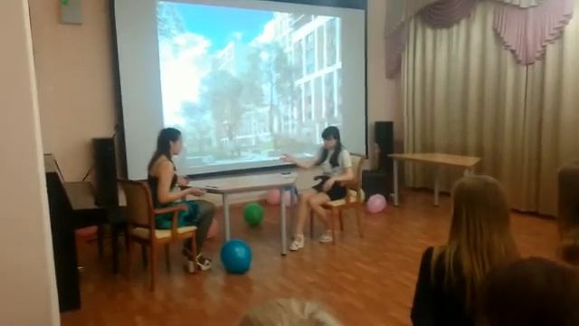 Сценка. Студент сдает экзамен преподавателю смотреть онлайн