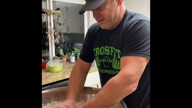 Great Grandma Tamagni’s Raisin Bread смотреть онлайн