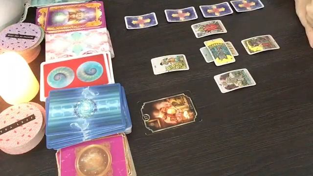 The person on your mind/ What’s happening next 4 weeks?/ pick a card смотреть онлайн