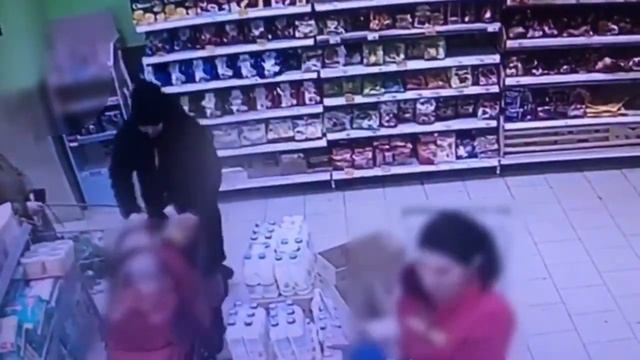 Жительница Оренбургской области попалась на краже в Ахтубинске смотреть онлайн