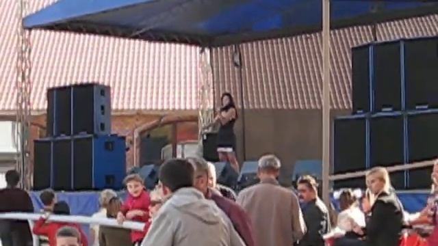 Сашуля отжигает на конкуре в Георгенбурге смотреть онлайн