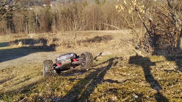 Arrma Kraton EXB bash: My first 6S time ^^ смотреть онлайн