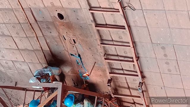 Строительство, Ремонт бункера вращающейся конусной дробилки Kobelco