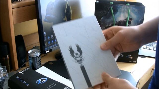 Halo 4 Limited Edition Unboxing смотреть онлайн