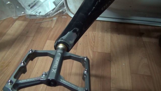 Как заменить педали на велосипеде смотреть онлайн