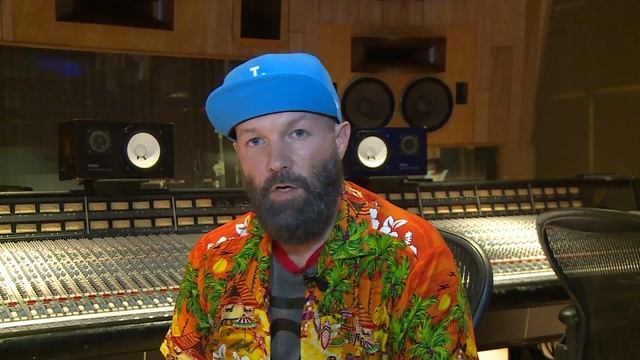 Limp Bizkit - Fred Durst is looking for Russian wife (Money Sucks Tour 2015) смотреть онлайн