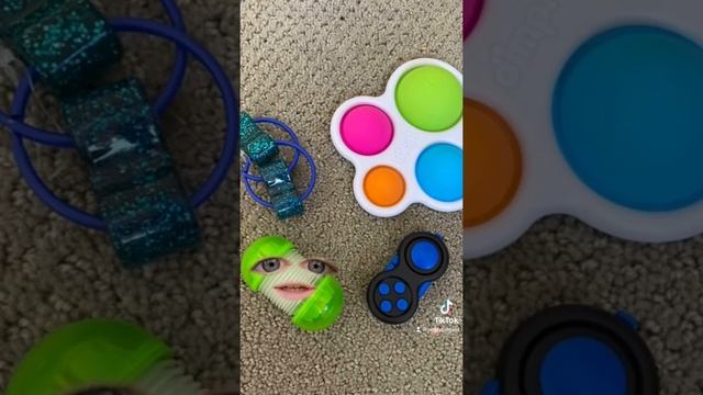 wrldxfidgets talking fidgets mashup part 1-18 смотреть онлайн