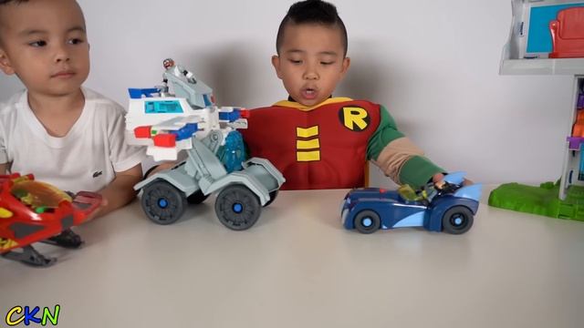 Calvin Kaison Plays With Teen Titans CKN смотреть онлайн