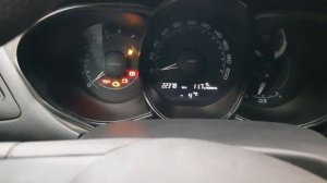 Lada Vesta при слабом заряде аккумулятора.Лада Веста