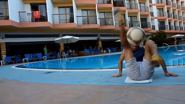 This is Cyprus!!! Freestyle football by B2A & M@D смотреть онлайн