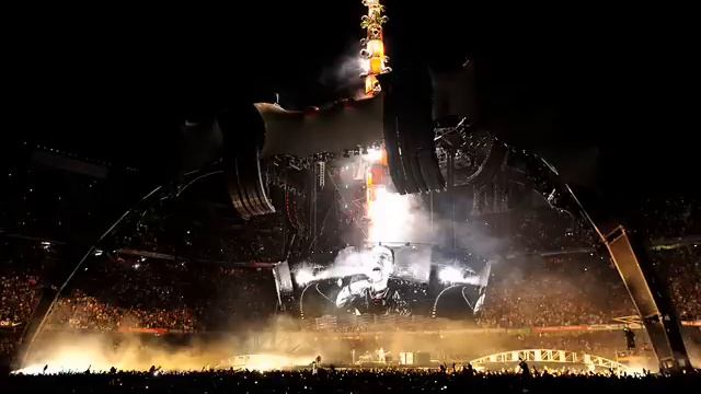 U2 - The Last Night On Earth смотреть онлайн