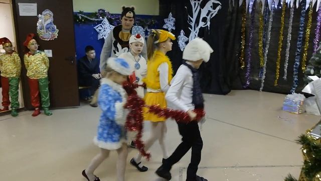 К Деду Морозу на санях (песня) смотреть онлайн