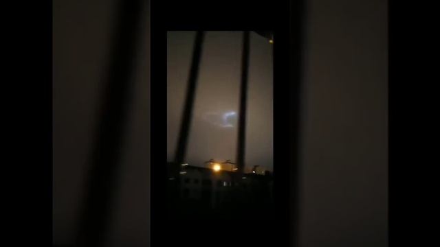 Непонятное явление над Пекином в Китае, 26 октября 2024 года. смотреть онлайн