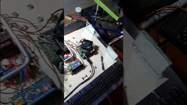 Робот на клеёночку смотреть онлайн