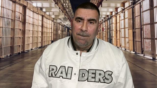 "Sureño Meets Mafia Underboss Salvatore Merlino At F.C.I Fort Worth" смотреть онлайн