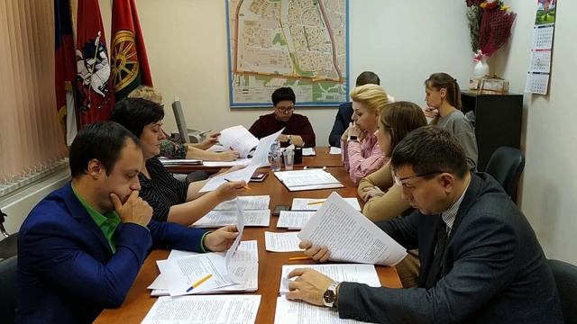 Депутаты обсудили планы по благоустройству района и информационное взаимодействие с жителями смотреть онлайн