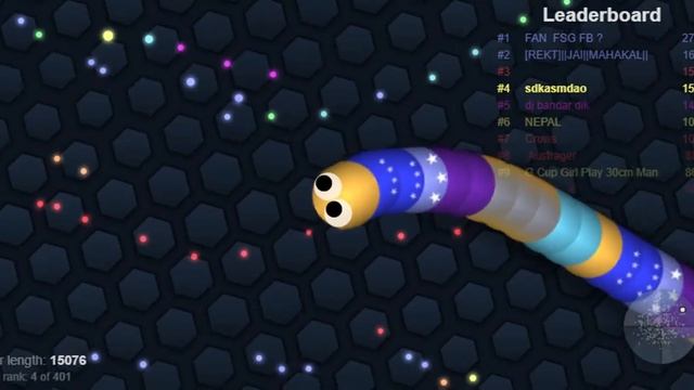 Snakes walking in search of prey. Slither.io смотреть онлайн
