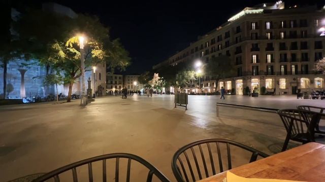 Barcelona LIVE: Exploring Las Ramblas and Gothic Quarter смотреть онлайн