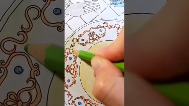 Antistress coloring page Fantasy Dream. Figure cake, dishes. Art therapy смотреть онлайн