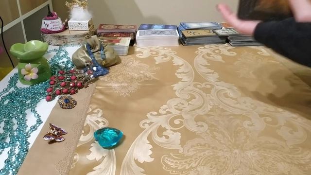 СТОИТ ЛИ ЕГО ЖДАТЬ? ЕГО ПЛАНЫ НА МЕНЯ СЕЙЧАС?