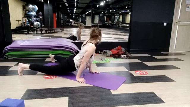 ЙОГА - 20 минут - и поясница болеть не будет;) Lalpaharir г йога чай