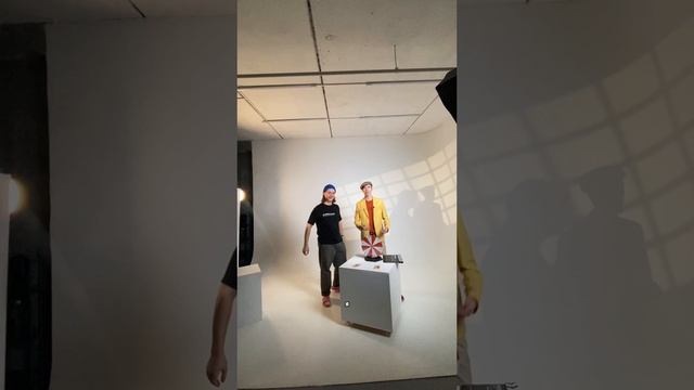 Кто ВЫИГРАЕТ забирает ВСЁ! Хотя все это зарплата и премия 😅

#сезонконтентаRUTUBE #ильяудача #подаро