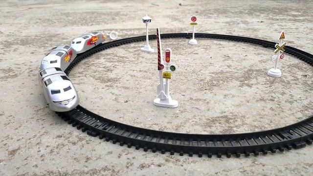 3 Remote control bullet train toy Unboxing and testing, mini train play set смотреть онлайн