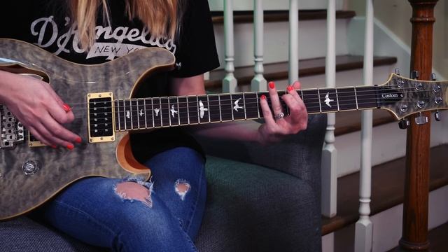 Teaching her the easiest (and best) Green Day riff смотреть онлайн