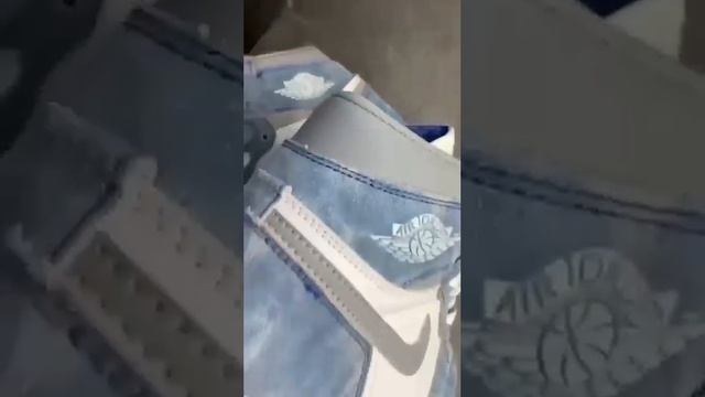 Кроссовки Nike Air Jordan Retro 1 Женские смотреть онлайн