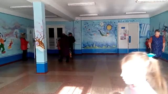 Дурдом на перемене у первоклашек :-)