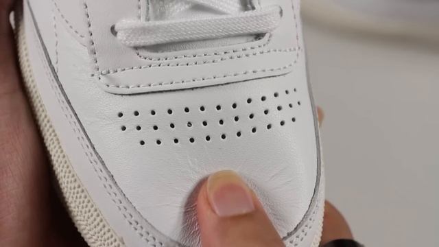 Reebok Club C 85 : cổ điển, đẹp, rẻ, nhưng lại mờ nhạt смотреть онлайн