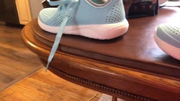 CROCS WOMEN’S LiteRide  PACER SNEAKER 👟 REVIEW