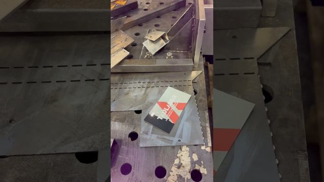 Лазерная очистка бумаги. Laser paper cleansing. #taulaser смотреть онлайн