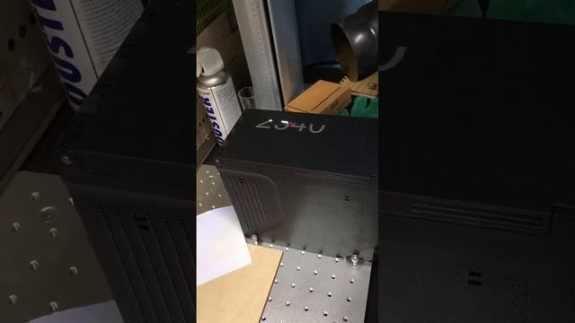 Лазерная гравировка пластика. Taulaser GalvoMark UV смотреть онлайн