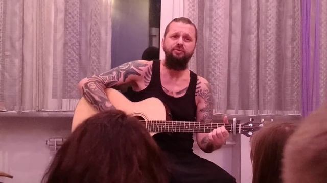 Илья Чёрт (Пилот) - Не мстят живущие под Богом. Квартирник. Москва. 03.05.2018 смотреть онлайн