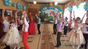 Вход выпускников старшей гр №9 МБДОУ "ЦРР - д/ с "Сказка"