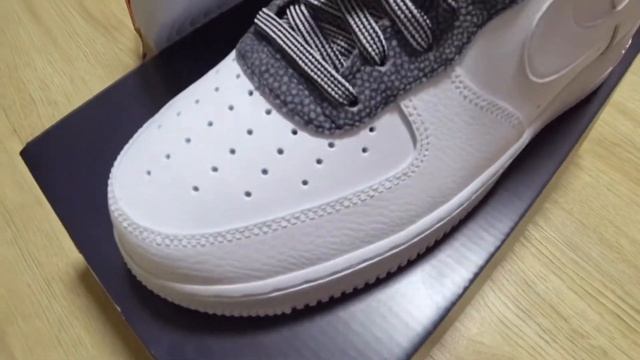Nike Air Force 1 ‘07 LV8 Fossil Cool Grey Unboxing with BGM смотреть онлайн