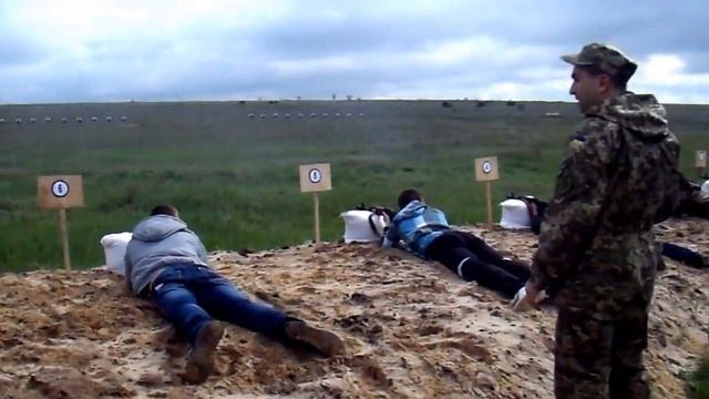 Стрельба з АК-74 Одіночними смотреть онлайн