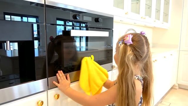 Диана хочет быть стройной, Рома помогает Диане похудеть смотреть онлайн