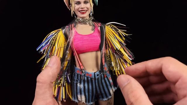 Hot Toys Harley Quinn Caution Tape Jacket Birds of Prey Unboxing & Review смотреть онлайн